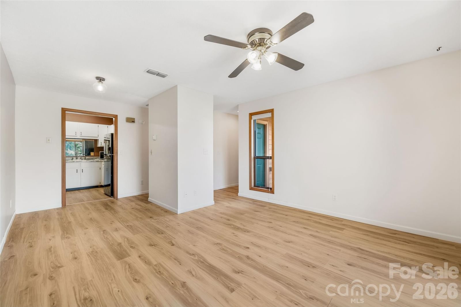 521 Courtwood Lane #8, Hendersonville, NC 28739 - Photo 5