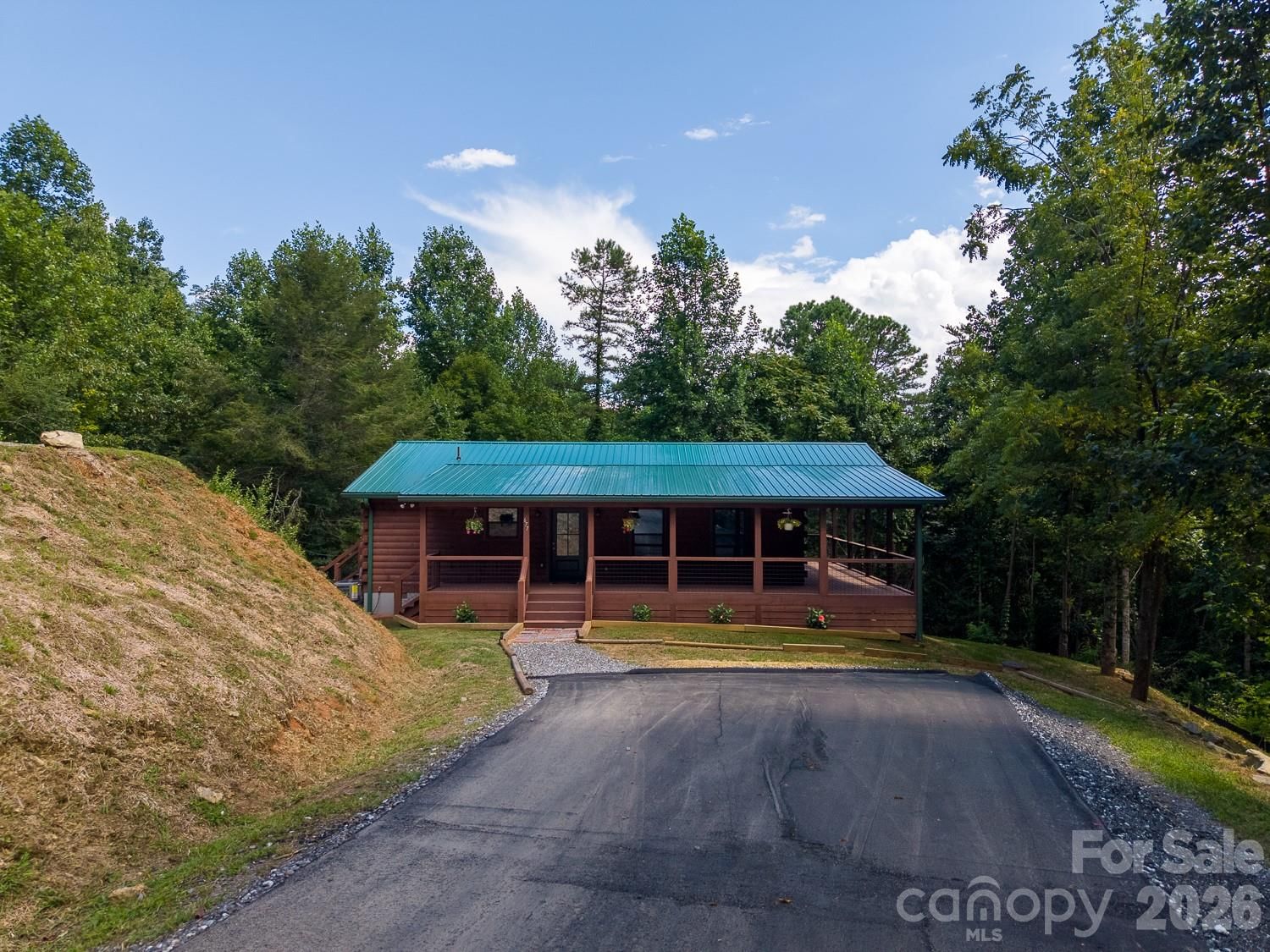 677 Ridgetop Circle, Whittier, NC 28789 - Photo 2