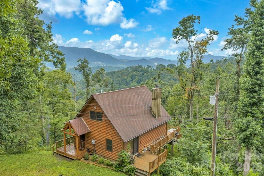 1894 left fork run Road, Bakersville, NC 28705 - Photo 2