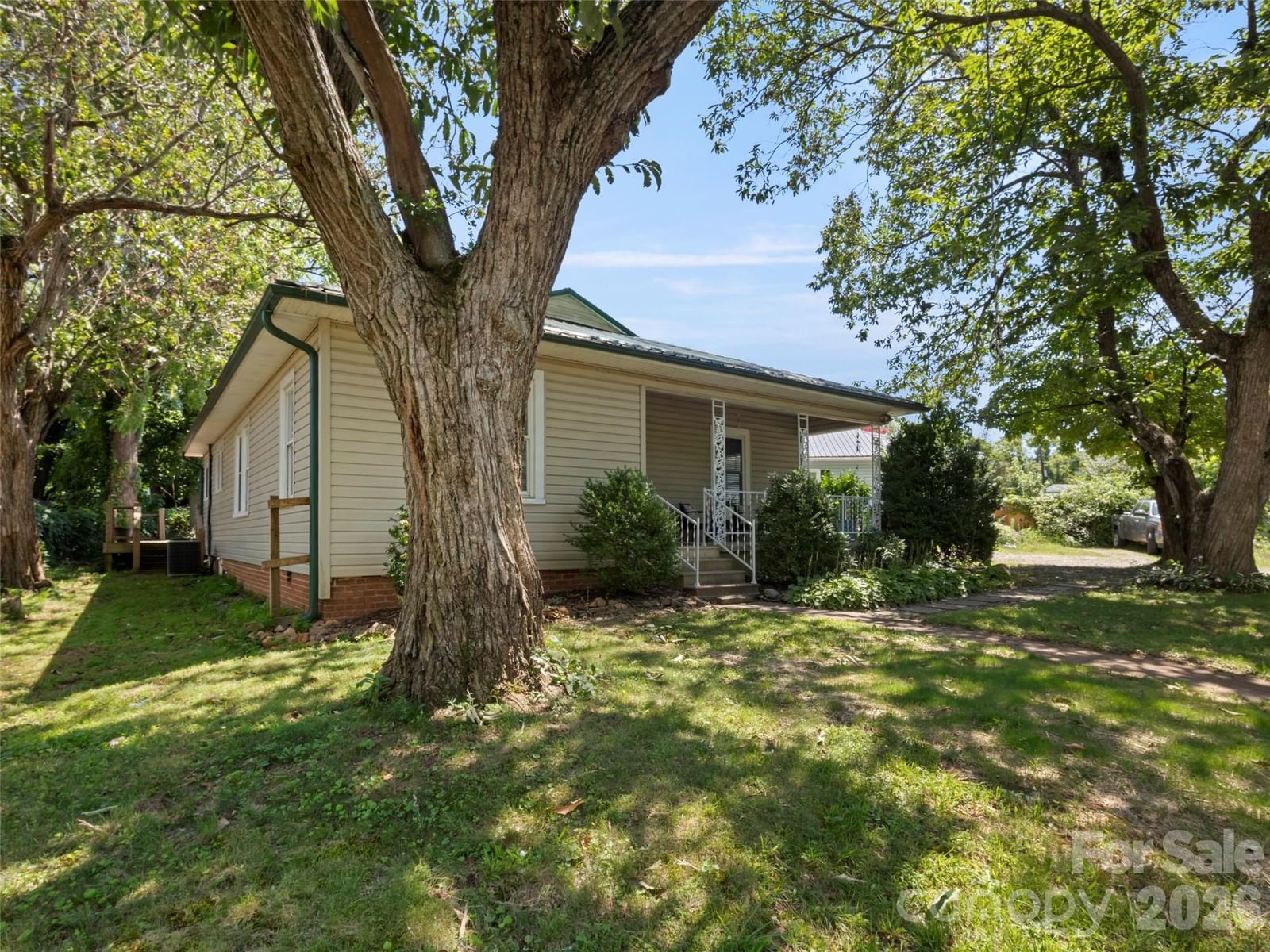 122 Edwards Avenue, Swannanoa, NC 28778 - Photo 4