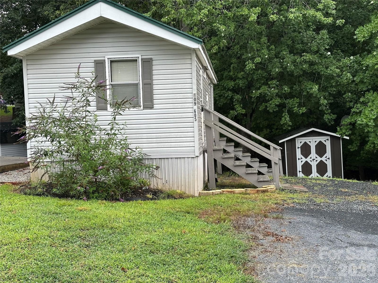 109 Hummingbird Circle, New London, NC 28127 - Photo 2
