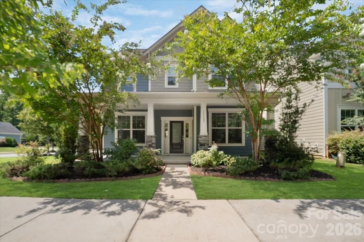 15505 Davidson East Drive, Davidson, NC 28036 - Photo 2