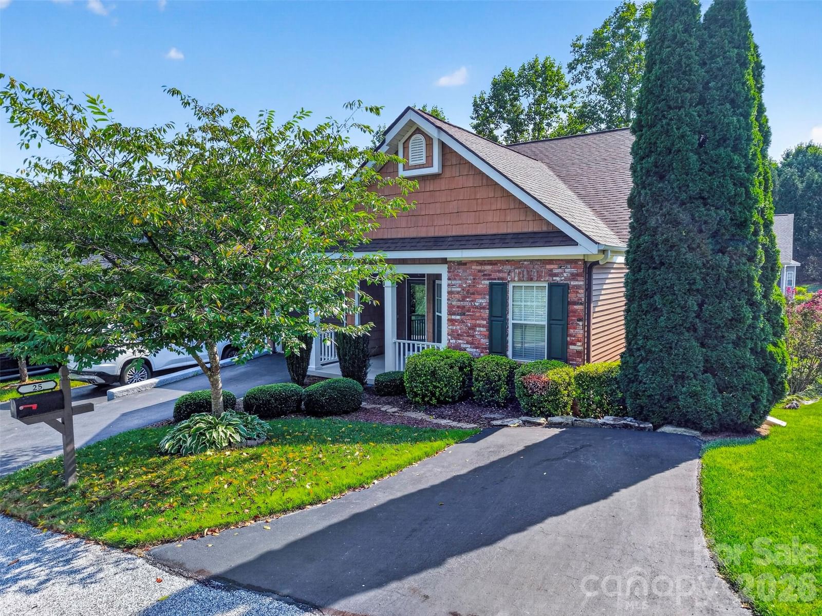 25 Old Pasture Way, Laurel Park, NC 28739 - Photo 3
