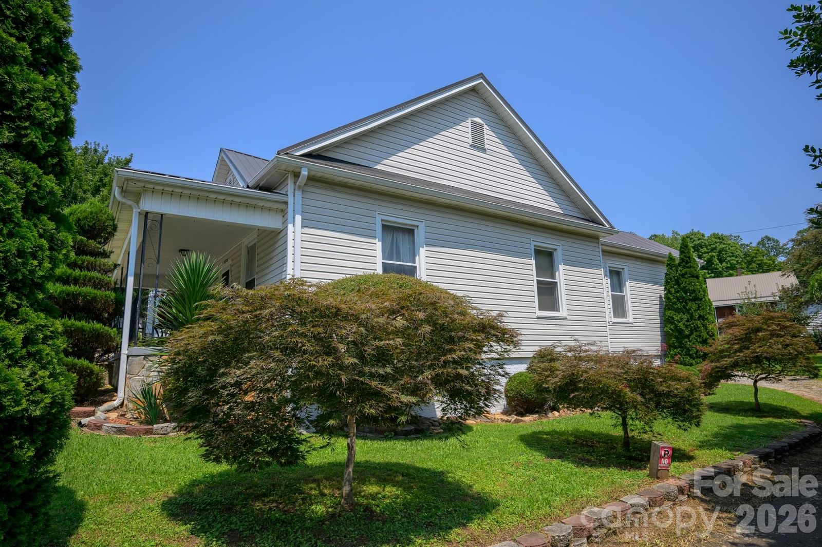 580 Baldwin Avenue, Marion, NC 28752 - Photo 2