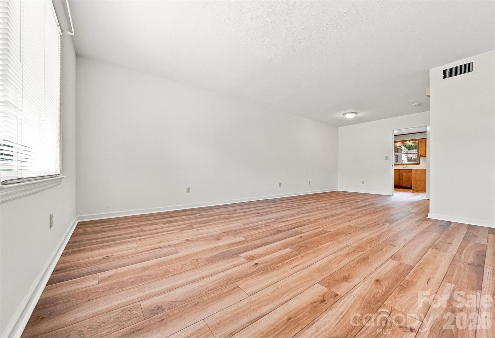 1330 5th Street #102, Hickory, NC 28601 - Photo 4