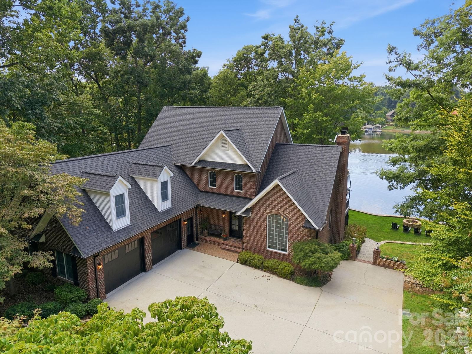 131 Long Cove Lane, Mooresville, NC 28117