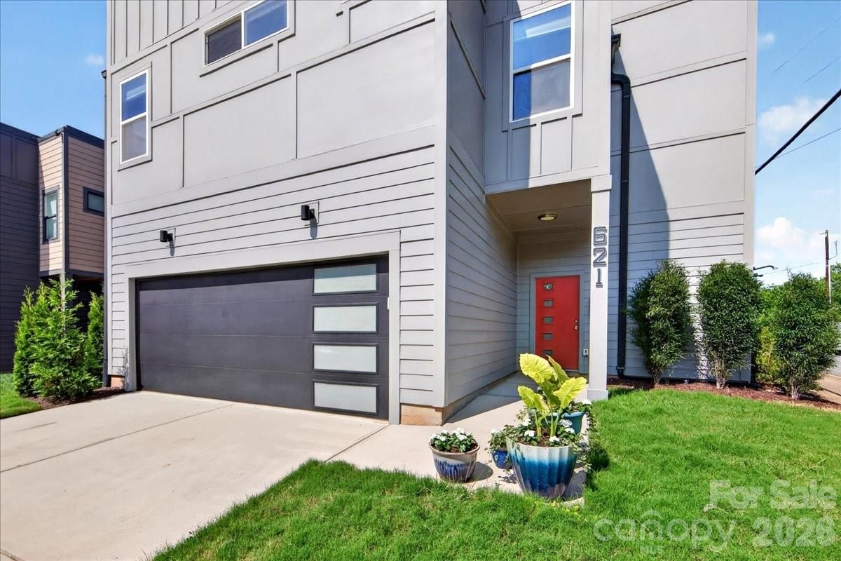 621 Campus Street, Charlotte, NC 28216 - Photo 2