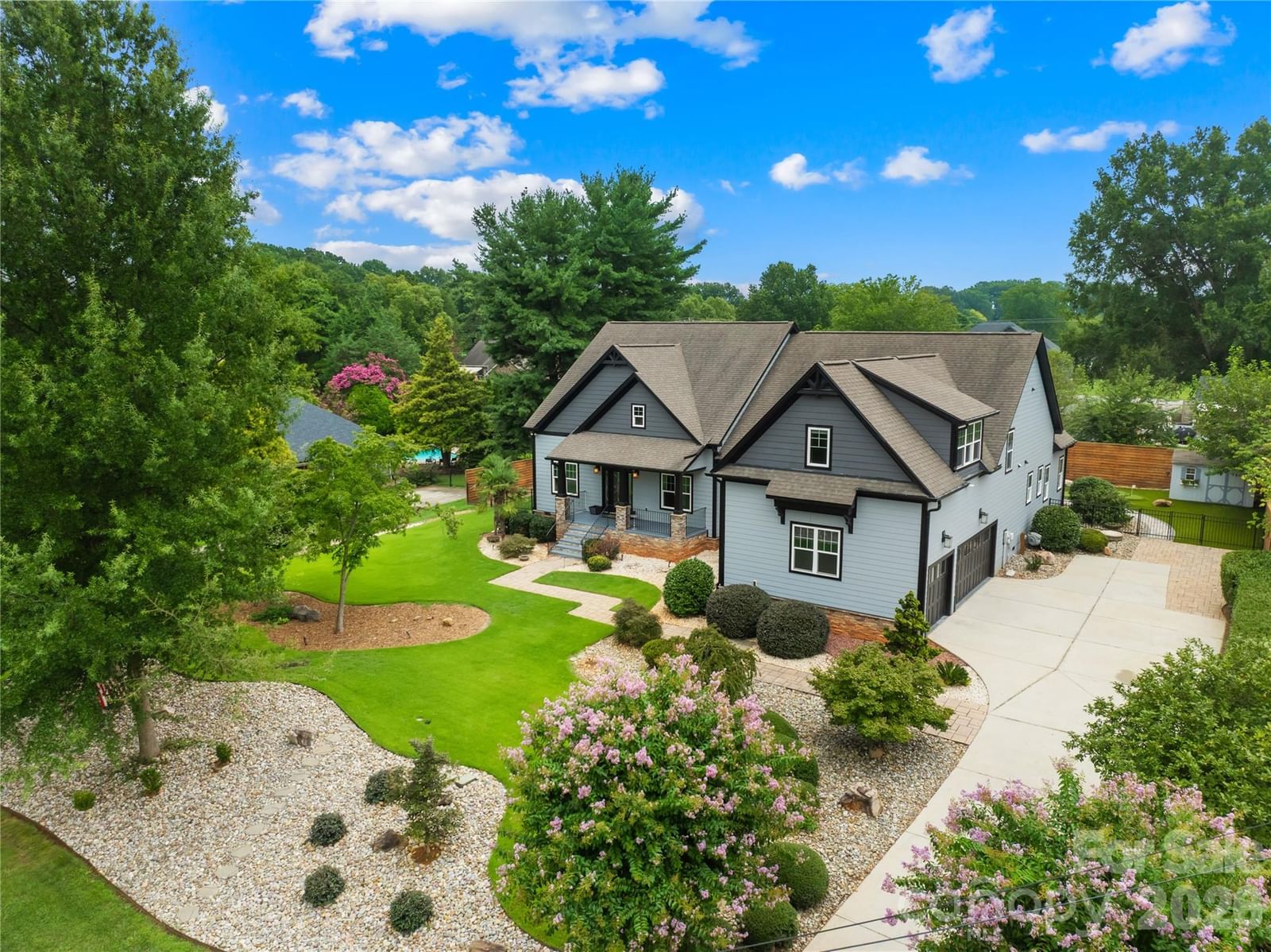 129 Aqua Drive, Mooresville, NC 28117 - Photo 2