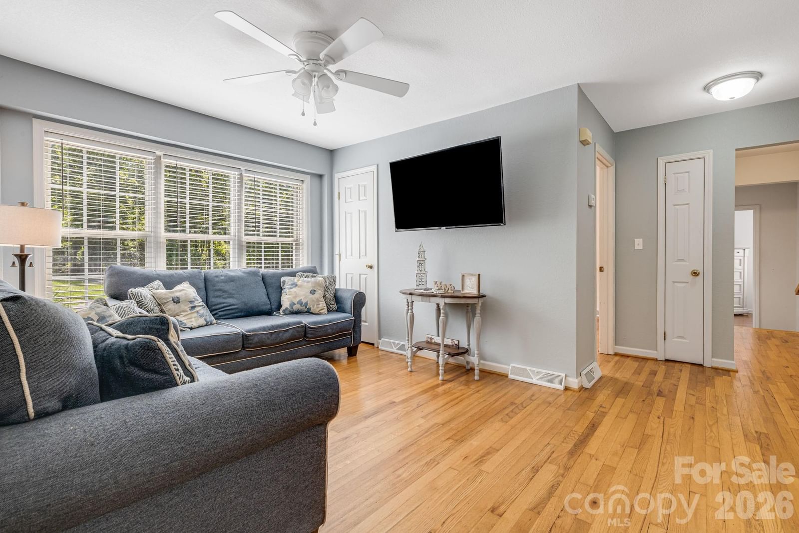 303 Hunter Street, Burnsville, NC 28714 - Photo 5