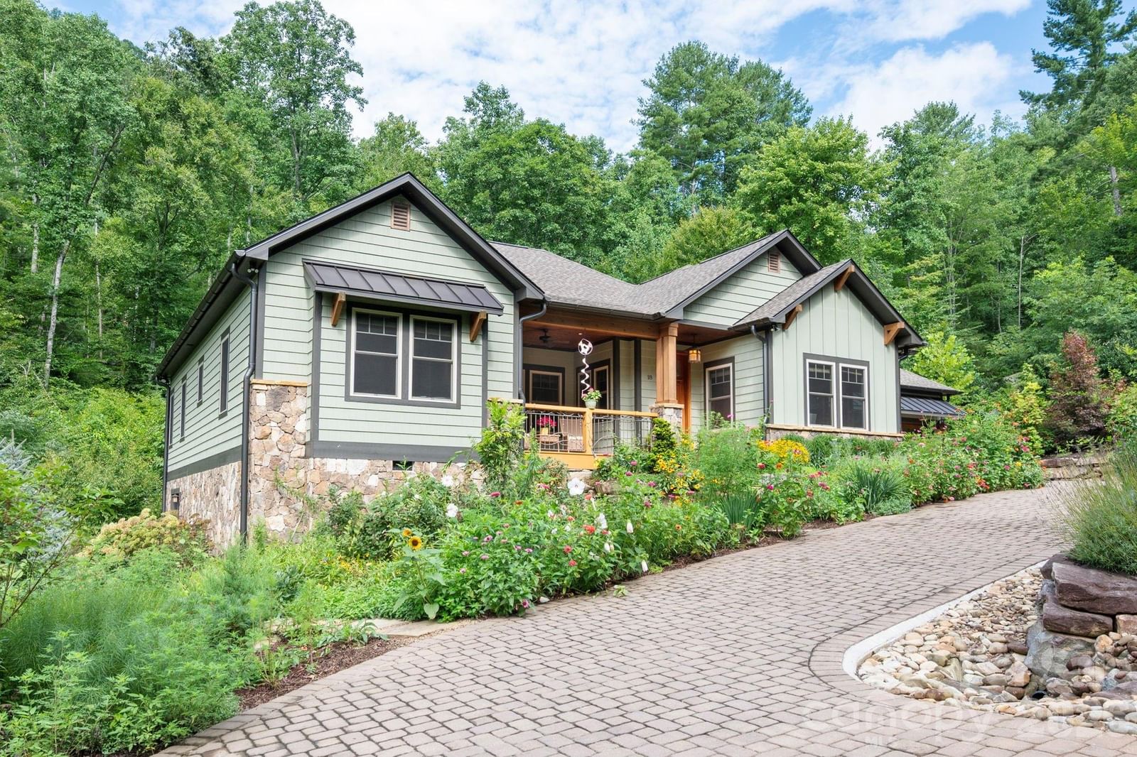 18 Hawks Pointe Lane, Weaverville, NC 28787 - Photo 2