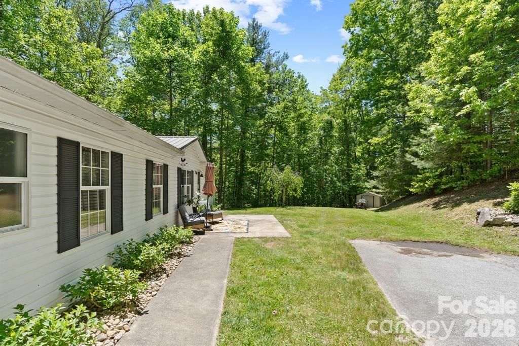 122 Fallswood Court, Hendersonville, NC 28739 - Photo 3