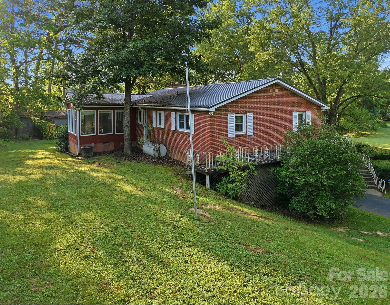 28 R and K Drive, Waynesville, NC 28786 - Photo 2
