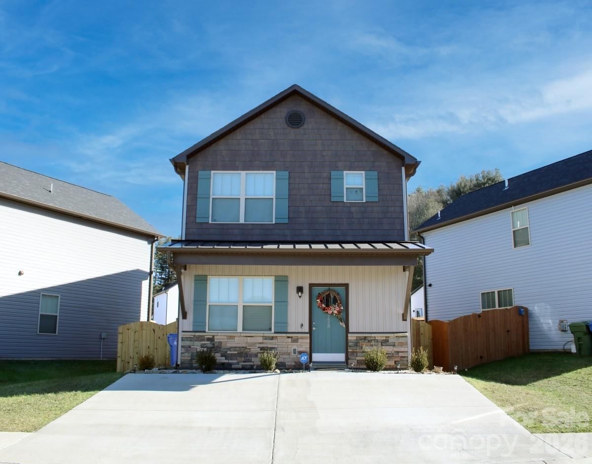 226 Slade Lane, Black Mountain, NC 28711