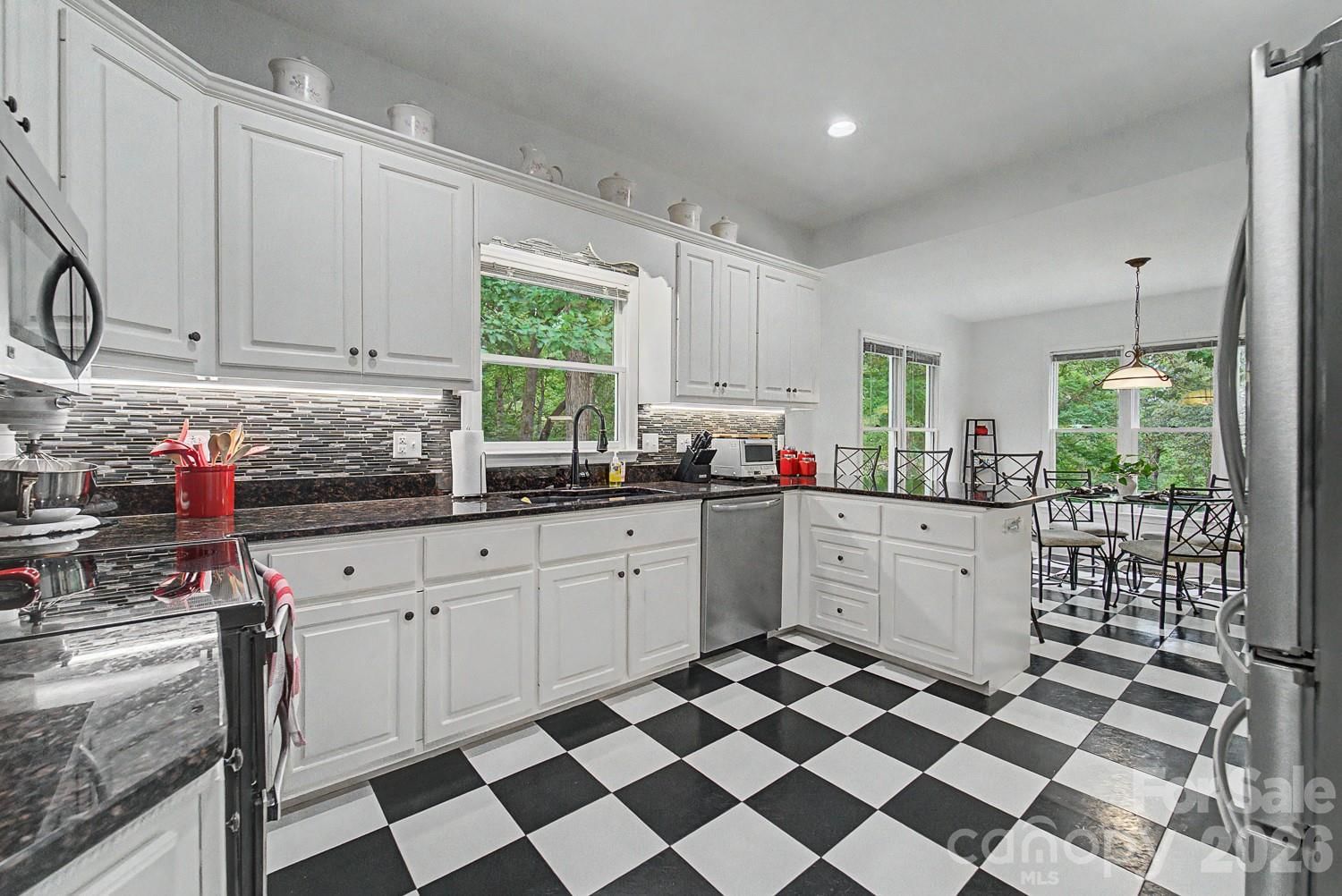 48 Main Trace, Franklin, NC 28734 - Photo 4