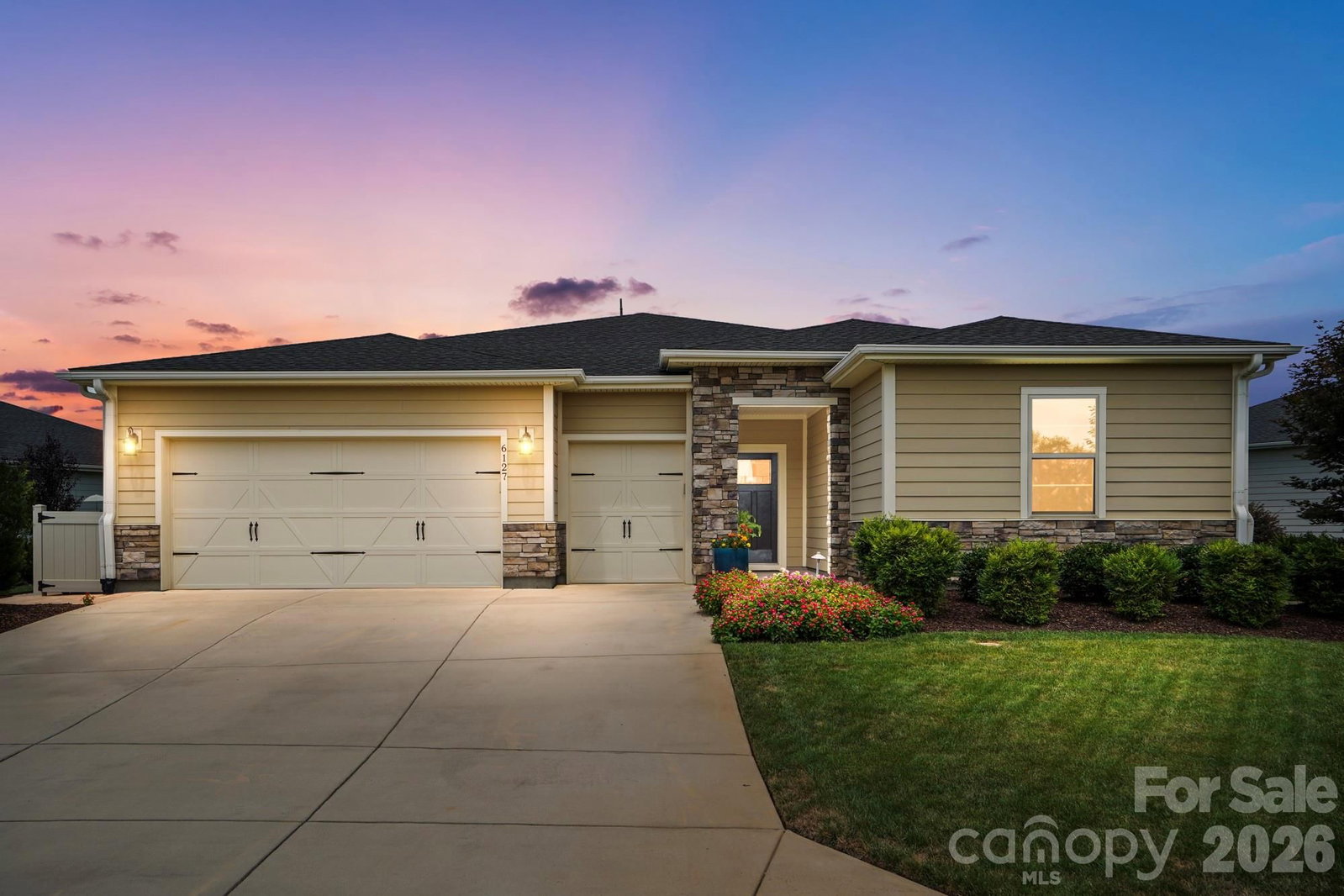 6127 Raven Rock Drive, Denver, NC 28037