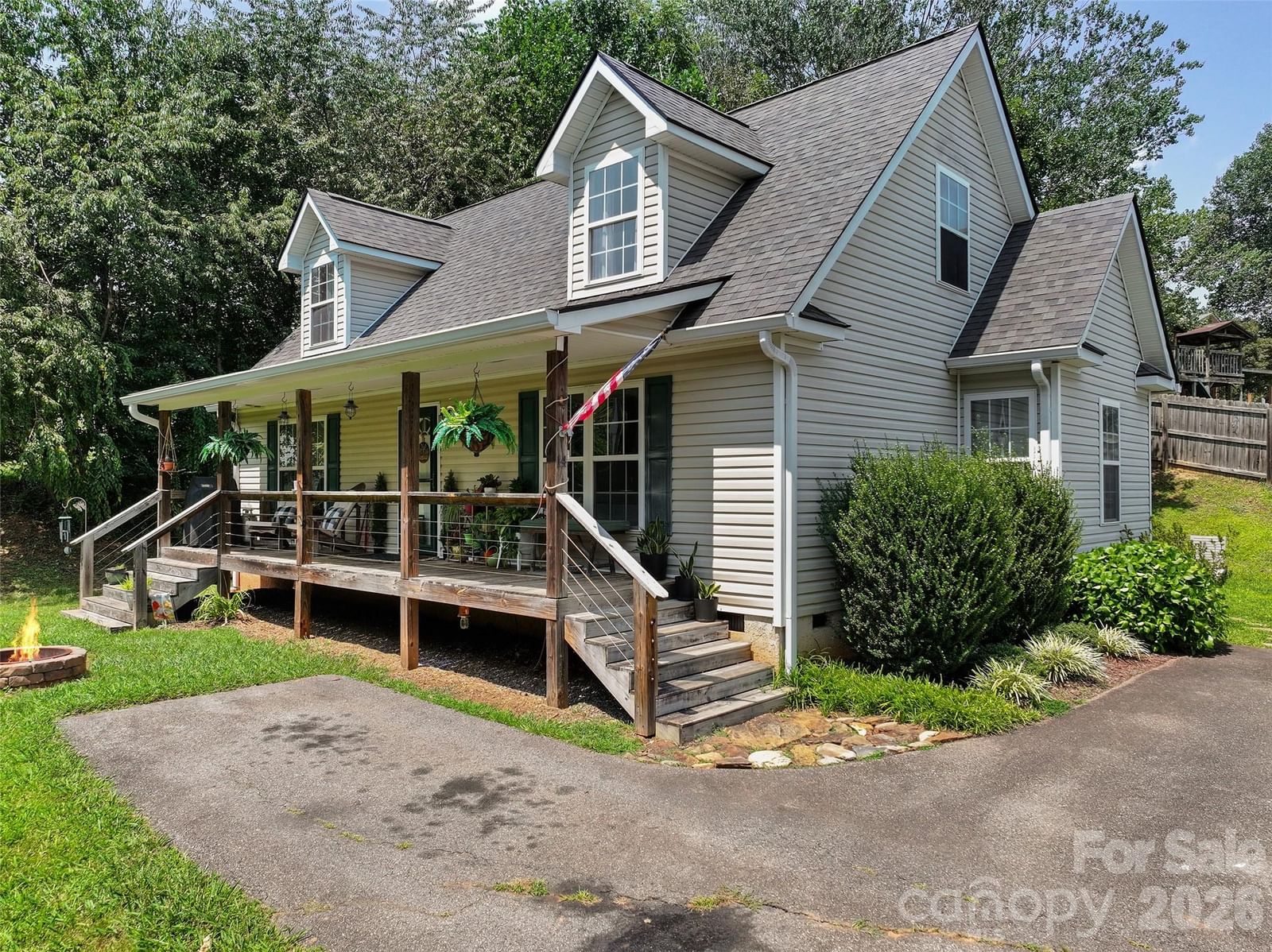 14 Folsom Drive, Candler, NC 28715