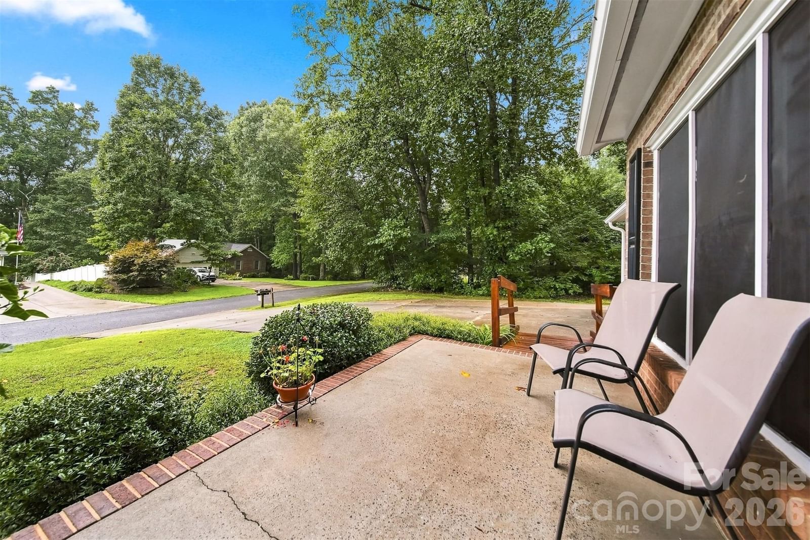 3933 MATTINGLY Drive, Hickory, NC 28602 - Photo 2