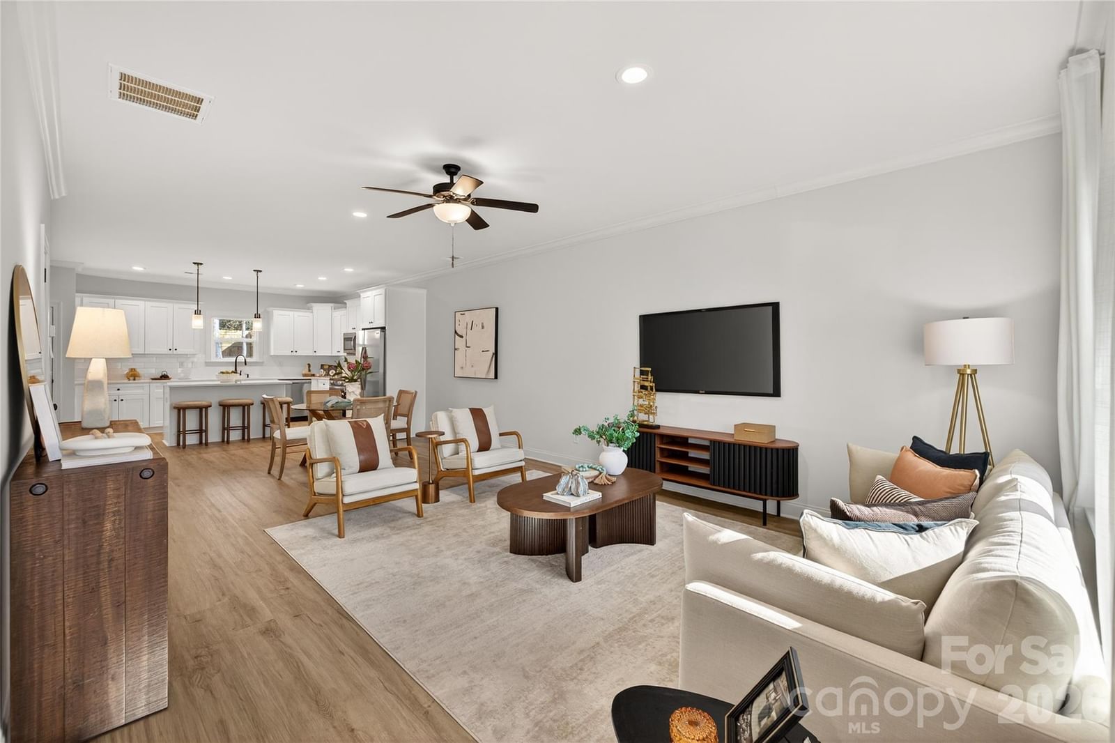 9000 Pinenoll Lane, Charlotte, NC 28215 - Photo 3