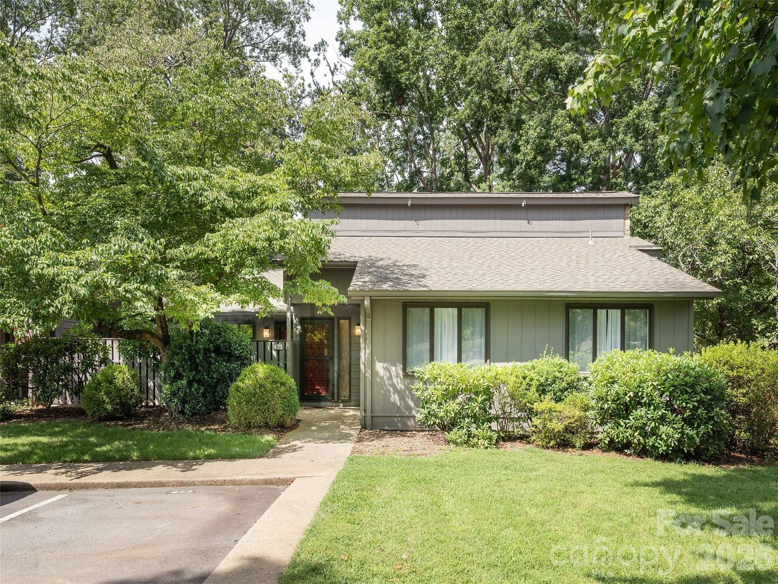 433 Crowfields Drive, Asheville, NC 28803
