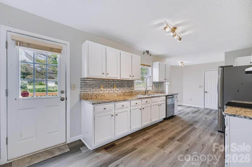 5139 Butner Drive, Hickory, NC 28602 - Photo 4