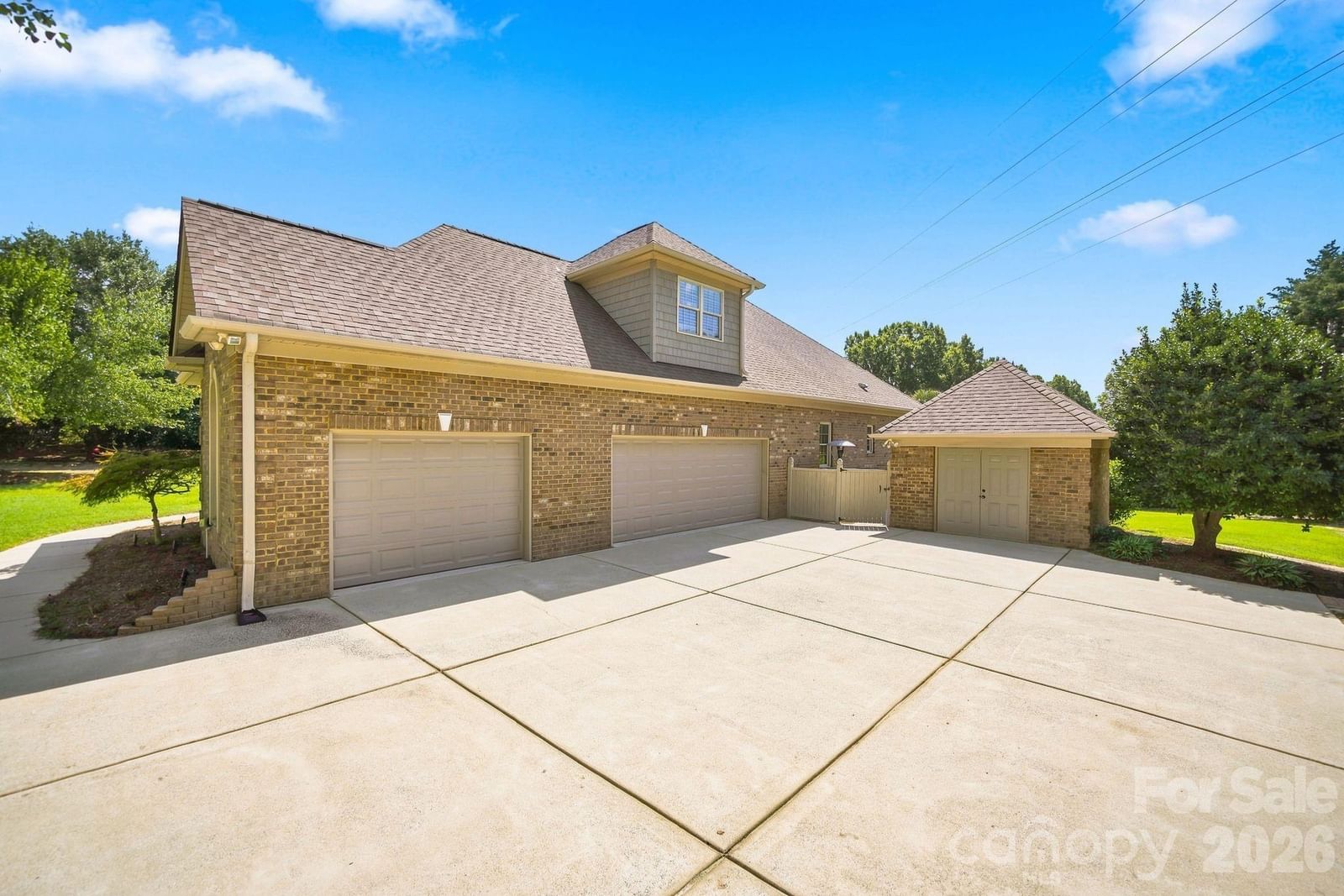 1001 Heritage Acres Drive, Matthews, NC 28104 - Photo 3