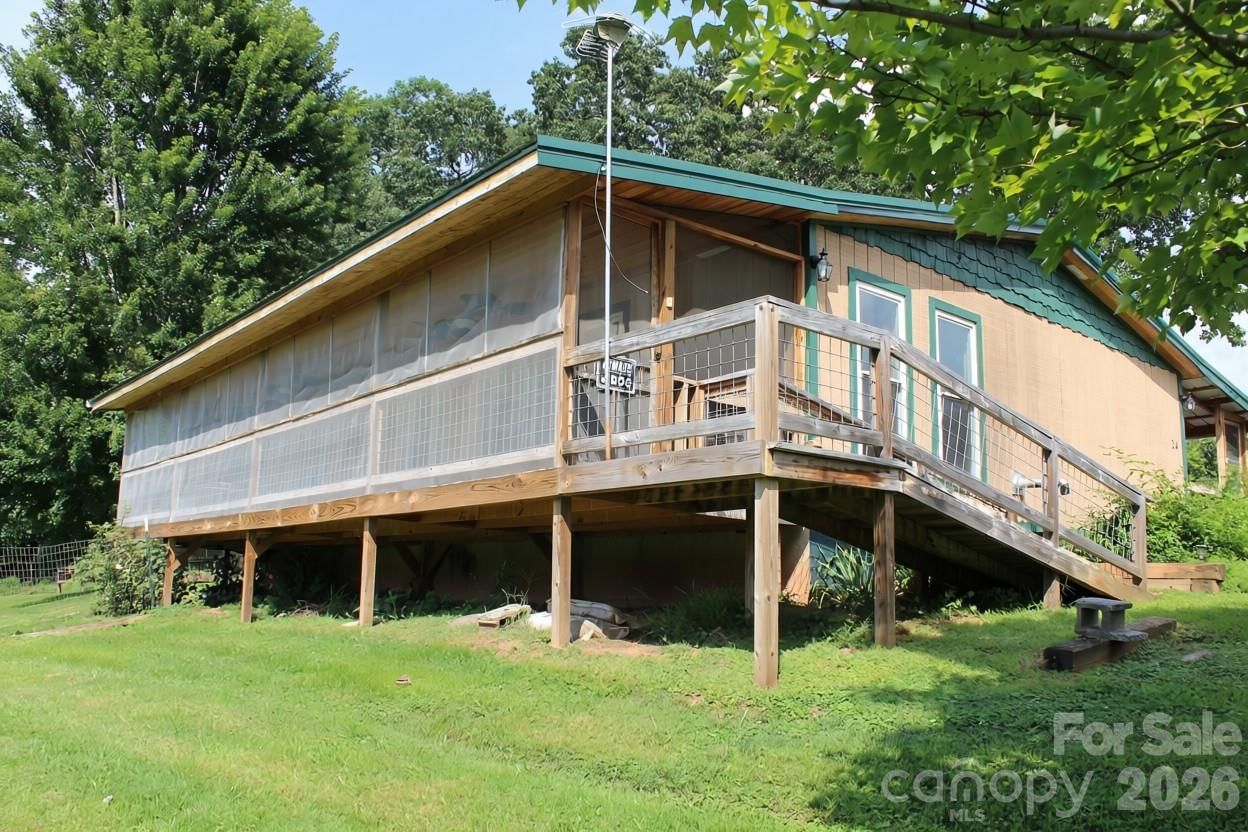 24 Karis Lane, Clyde, NC 28721 - Photo 3