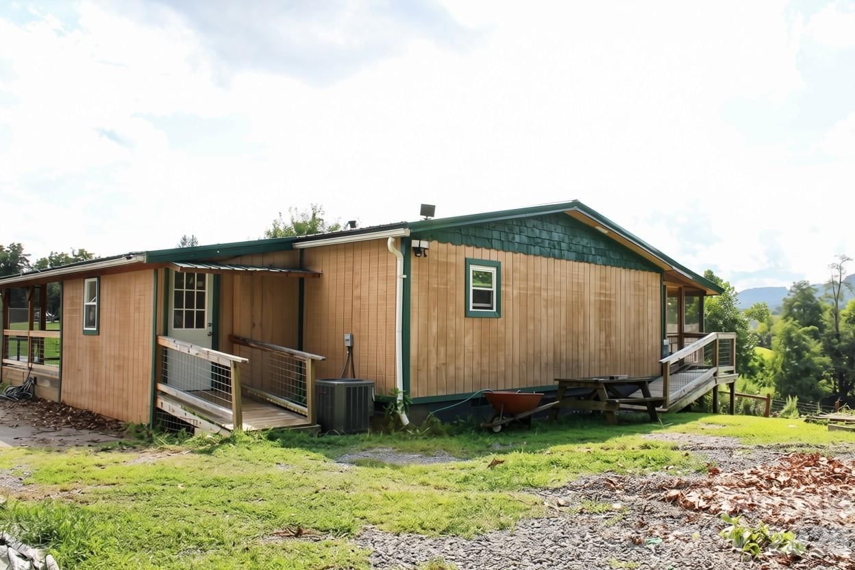 24 Karis Lane, Clyde, NC 28721 - Photo 4