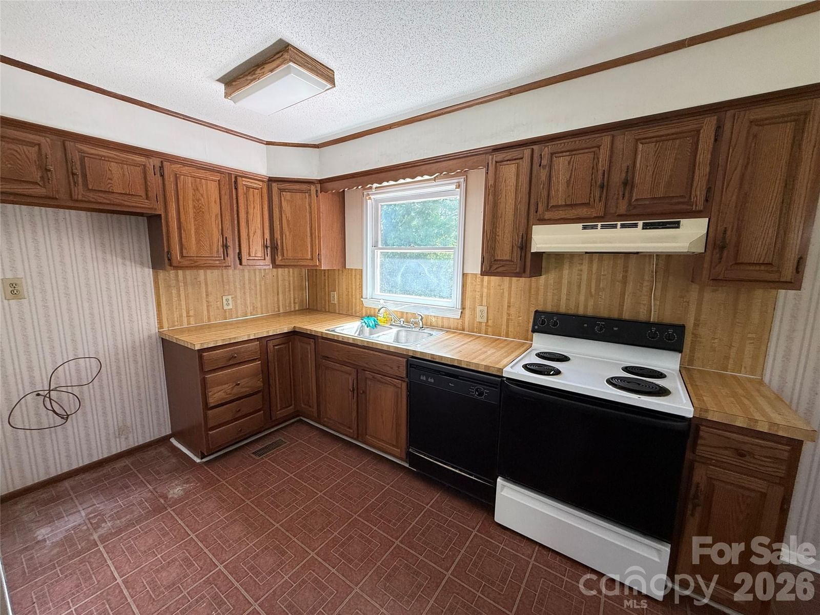 3695 Commanche Court, Lenoir, NC 28645 - Photo 5