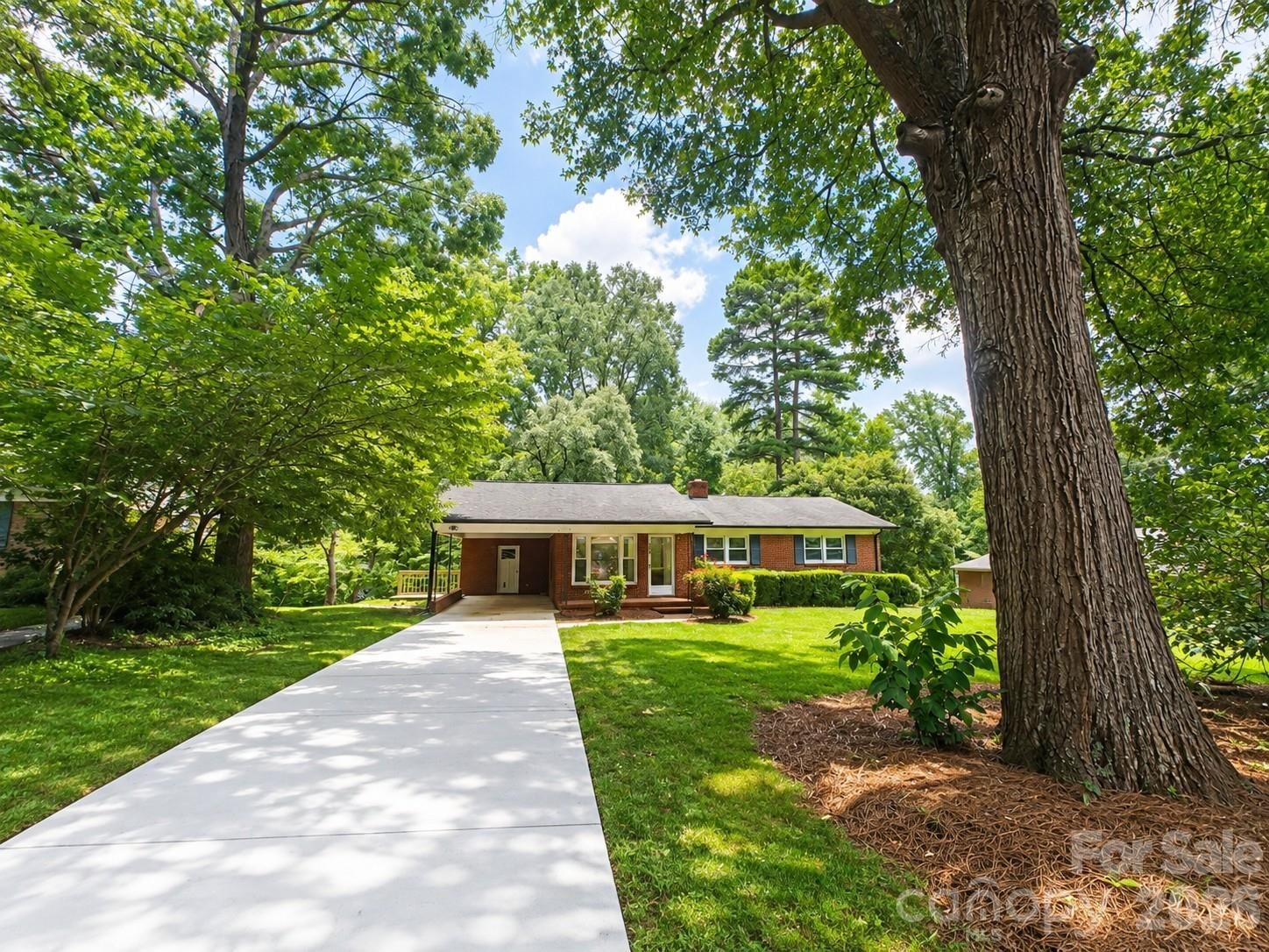 109 Holly Drive, Mount Holly, NC 28120