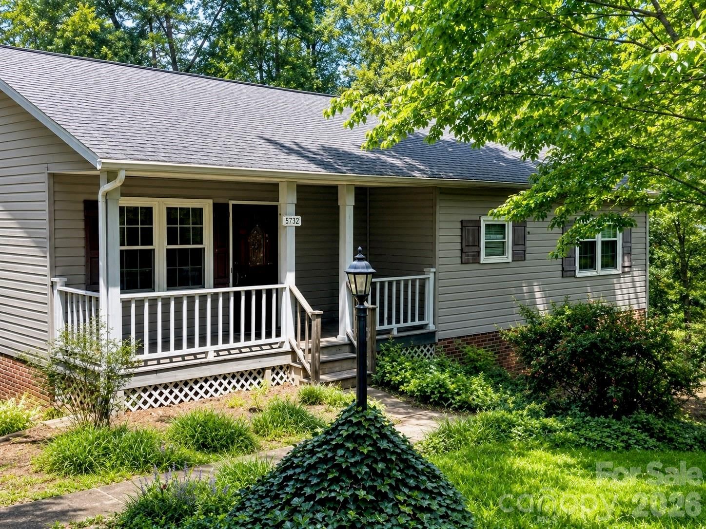 2758 McNeelly Drive, Valdese, NC 28690 - Photo 2