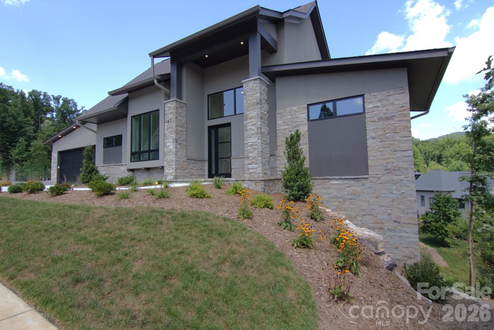 47 Versailles Lane, Asheville, NC 28804 - Photo 2