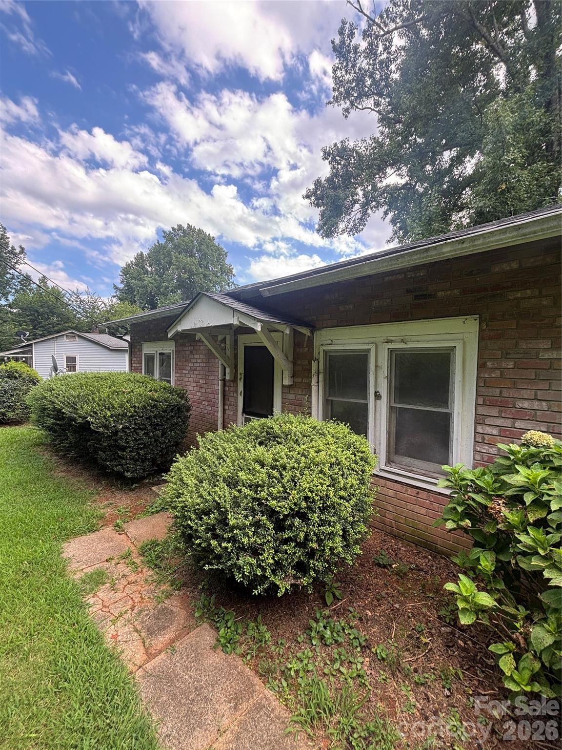 40 Beaver Street, Tryon, NC 28782 - Photo 2