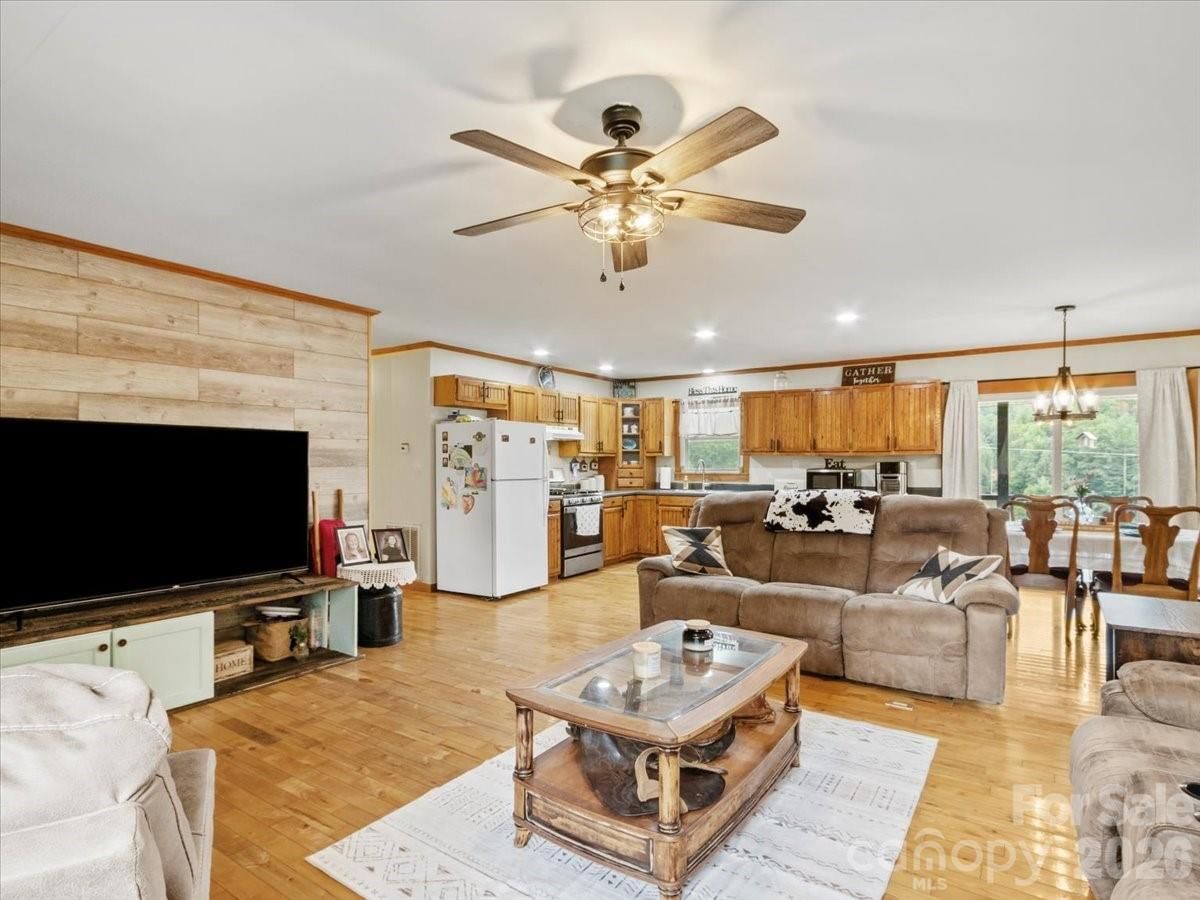 427 Big Brush Creek Road, Green Mountain, NC 28740 - Photo 4