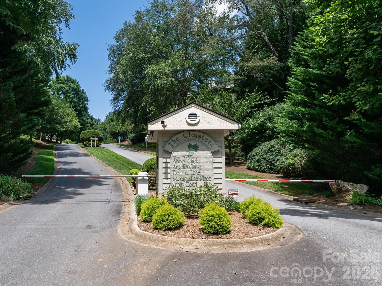 1406 Abbey Circle, Asheville, NC 28805 - Photo 2