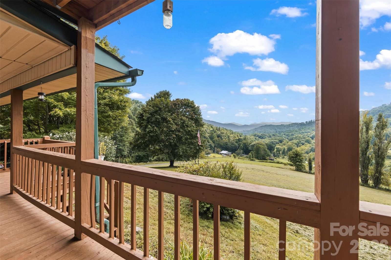 263 Pilgrims Lane, Burnsville, NC 28714 - Photo 2