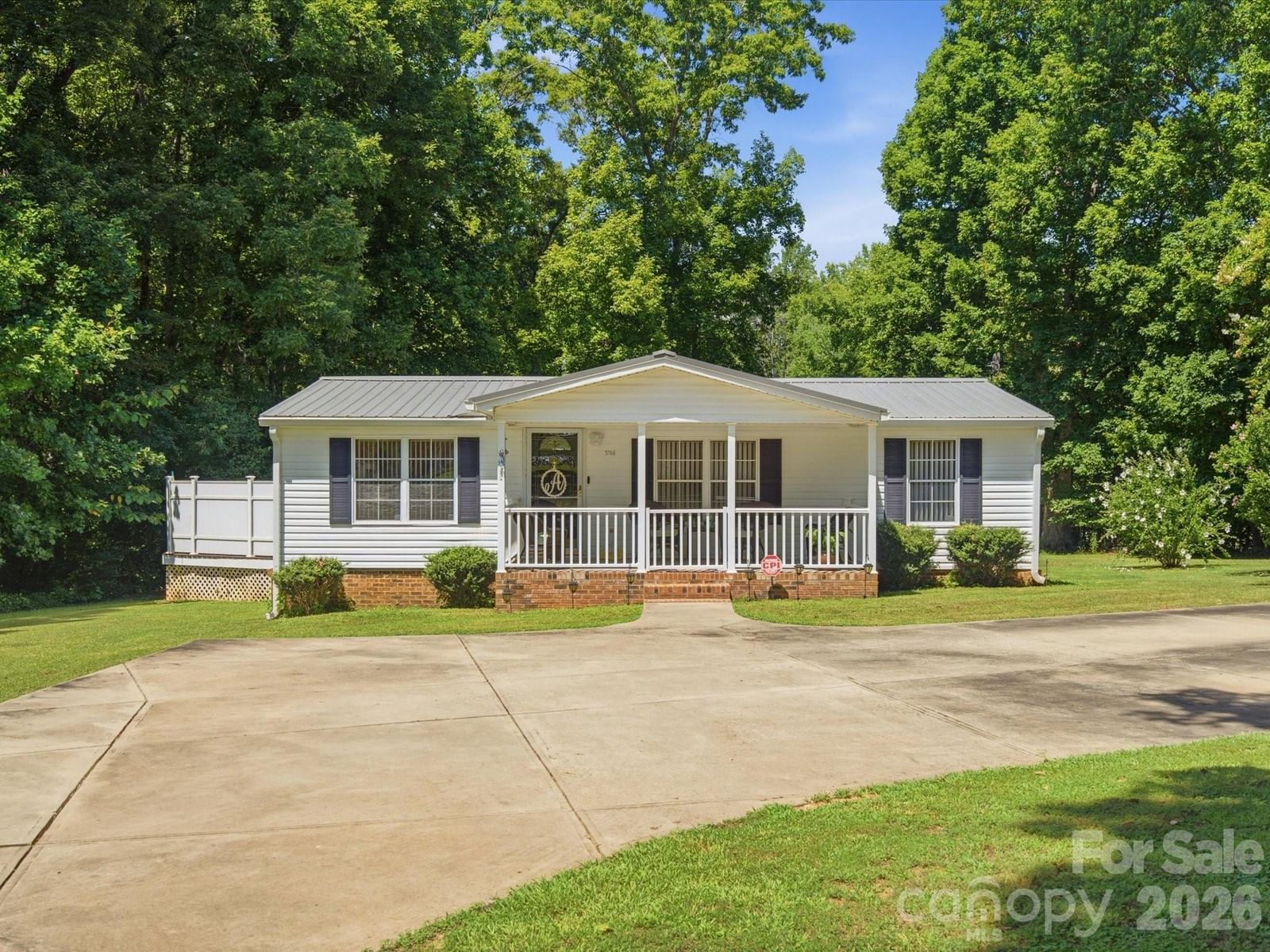 5766 Adicks Court, York, SC 29745 - Photo 2