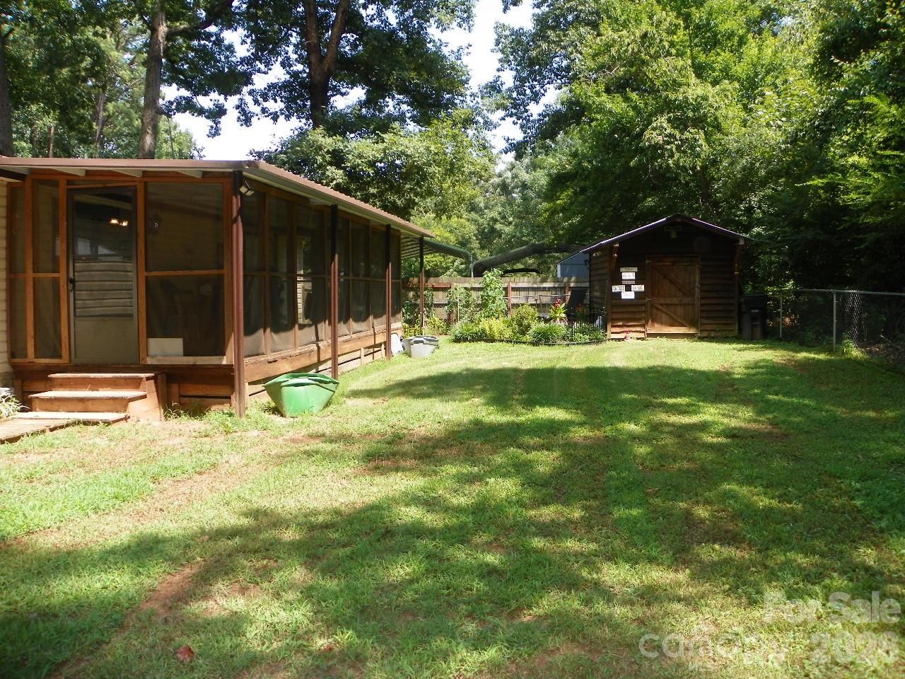162 Fifth Avenue, New London, NC 28127 - Photo 2