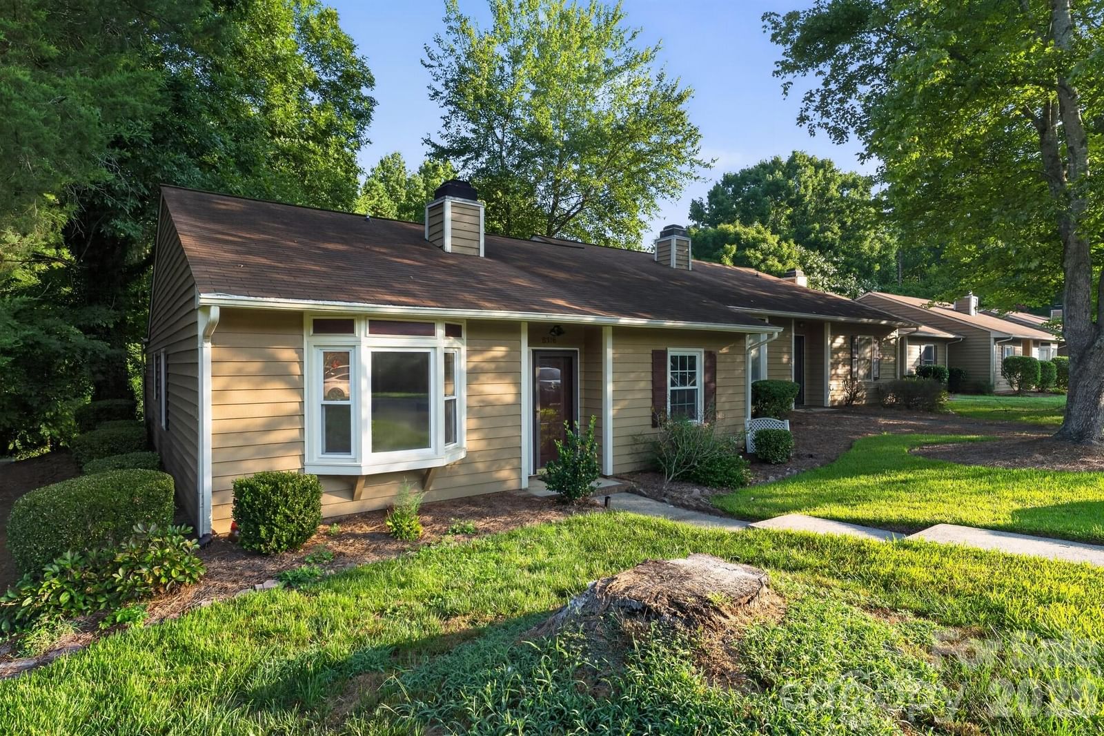 Property at 8316 Summerglen Circle, Charlotte, NC 28227