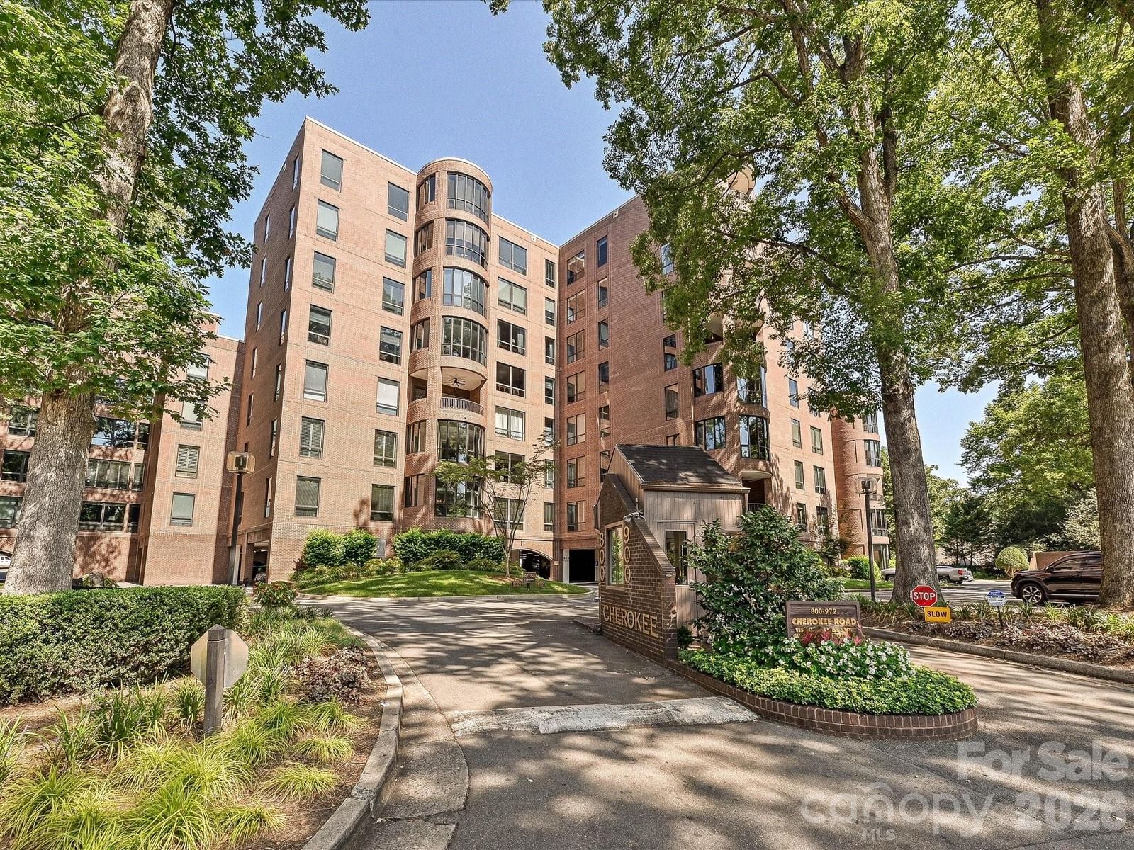 806 Cherokee Road, Charlotte, NC 28207 - Photo 2