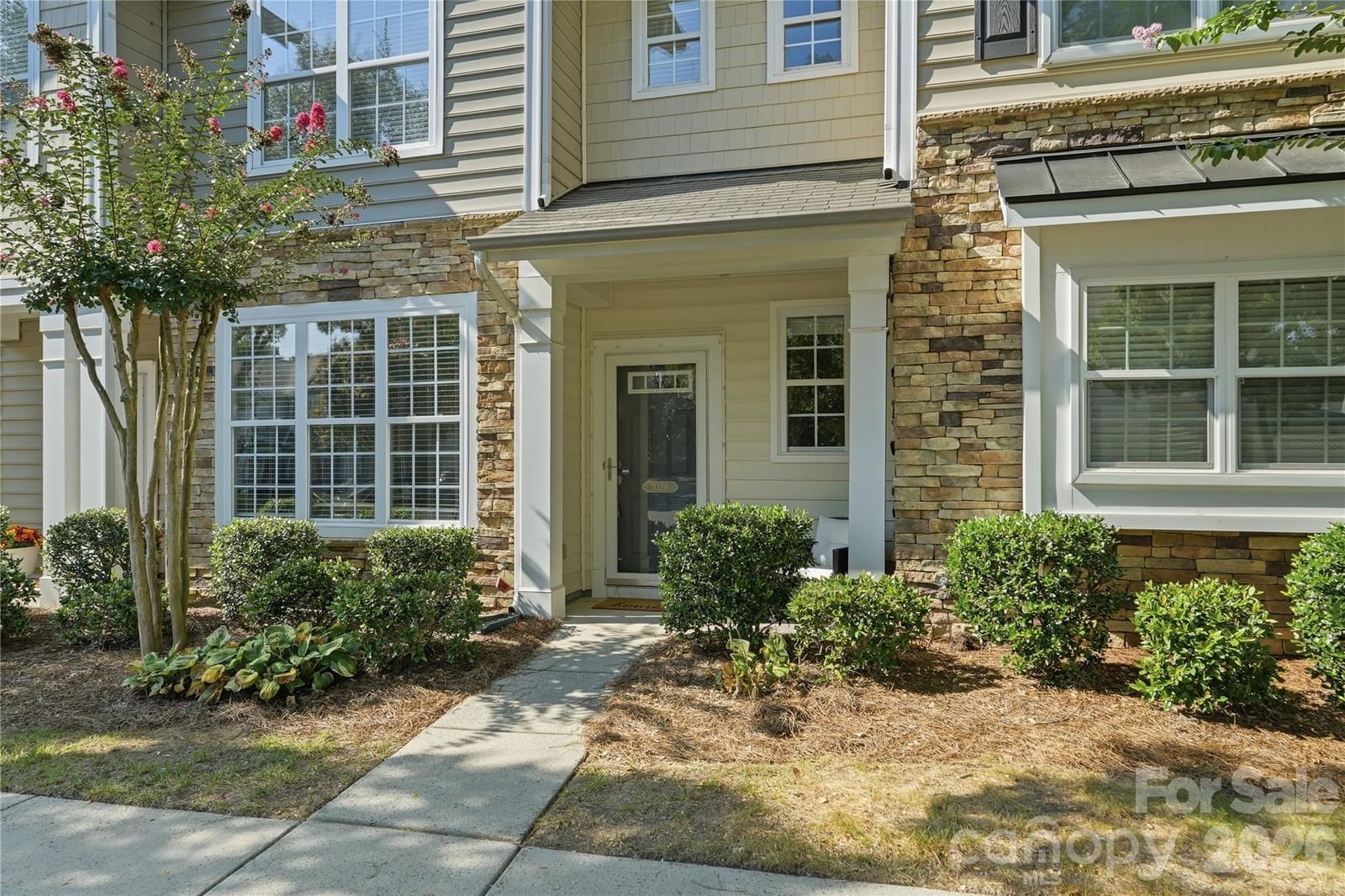 1028 Tabard Lane, Matthews, NC 28104 - Photo 2