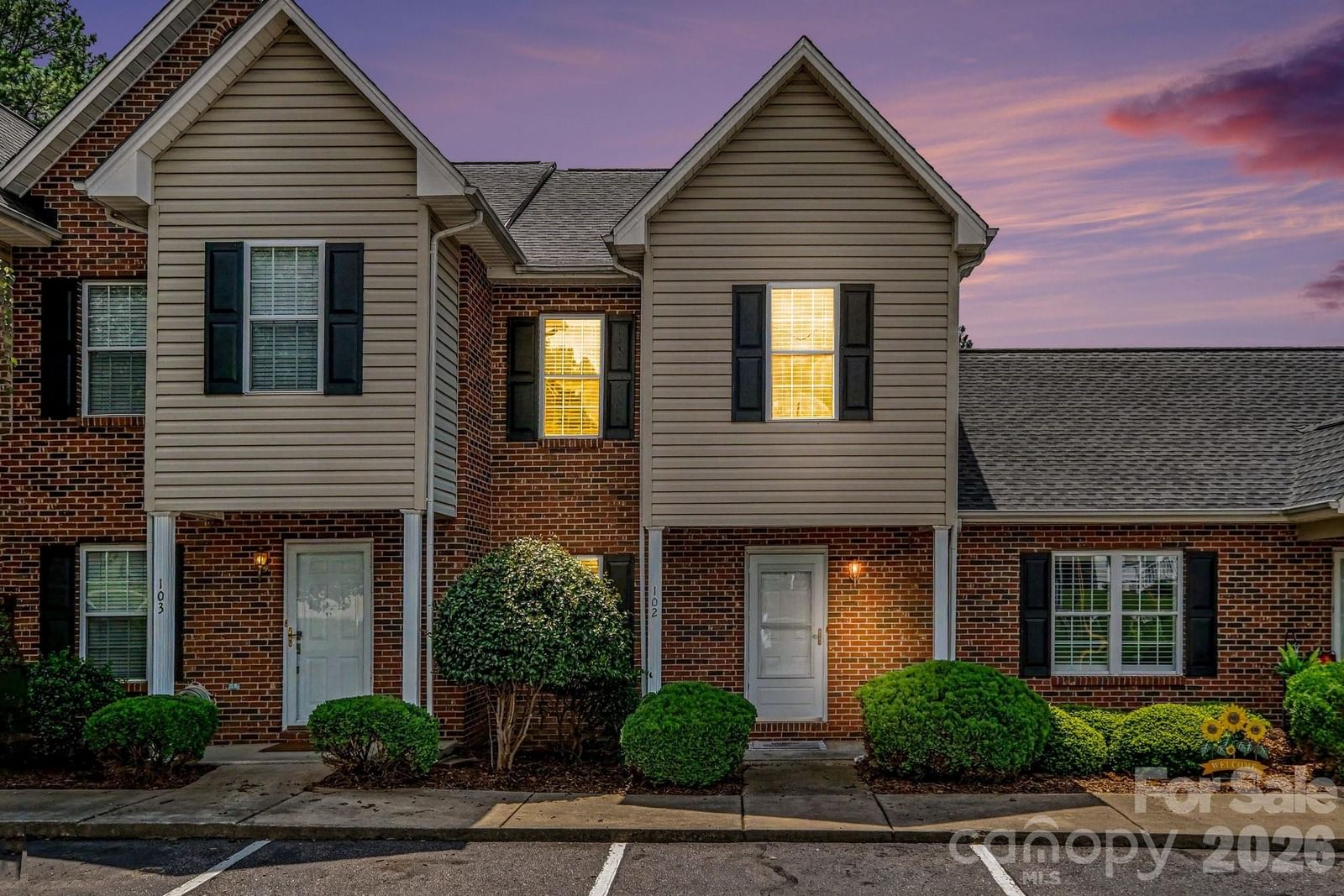 2240 15th Avenue #102, Hickory, NC 28601