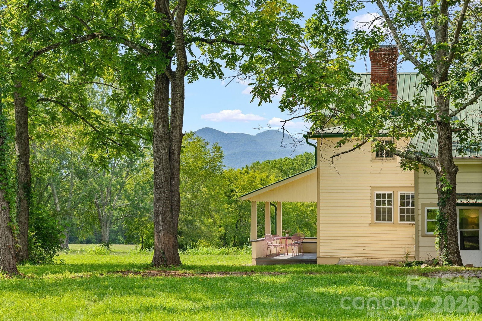 250 Justice Ridge Road, Candler, NC 28715