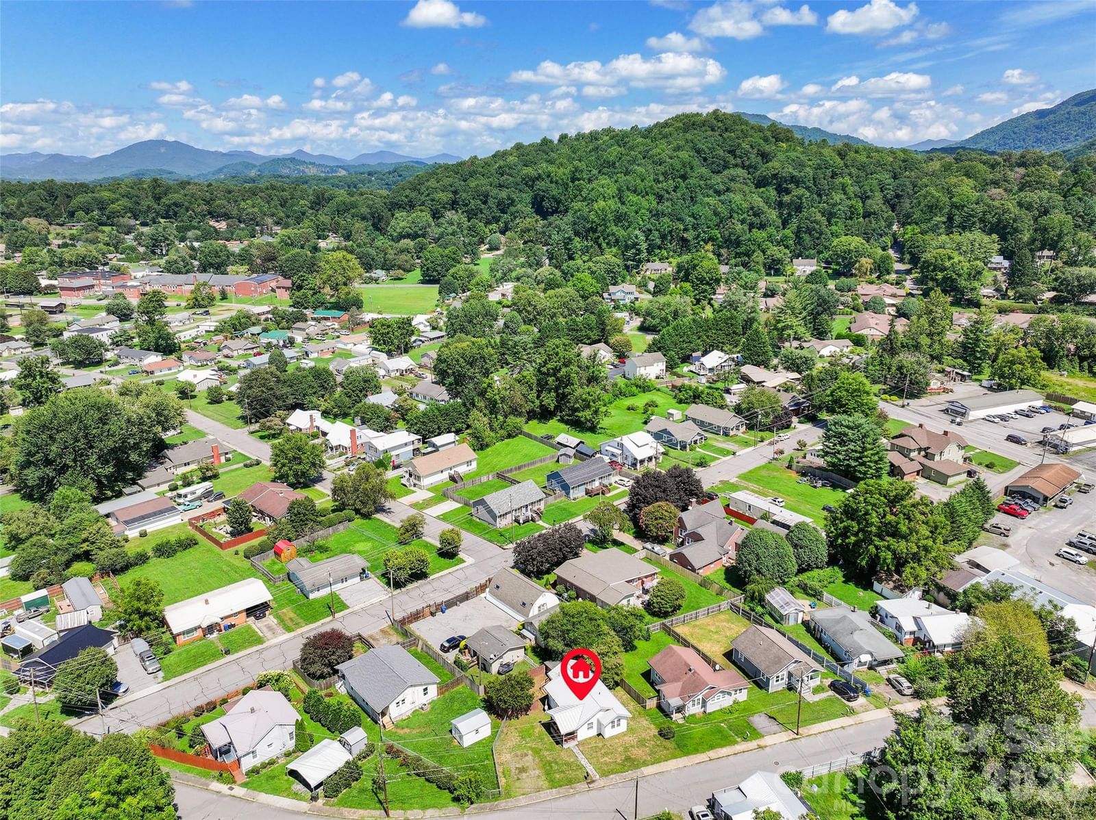 417 Riverbend Street, Waynesville, NC 28786 - Photo 5