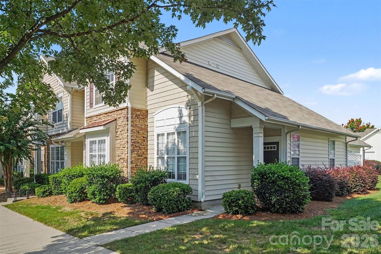 1148 Drummond Lane, Matthews, NC 28104 - Photo 2