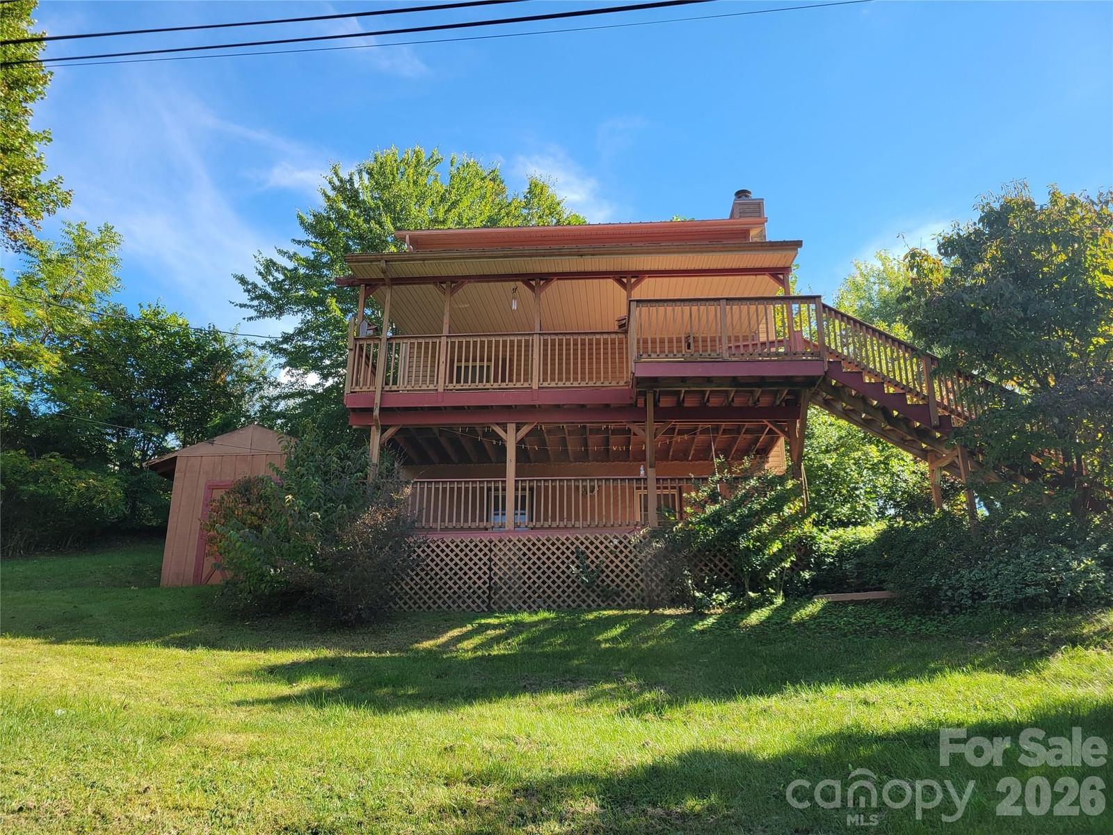 507 Utah Mountain Road, Waynesville, NC 28785