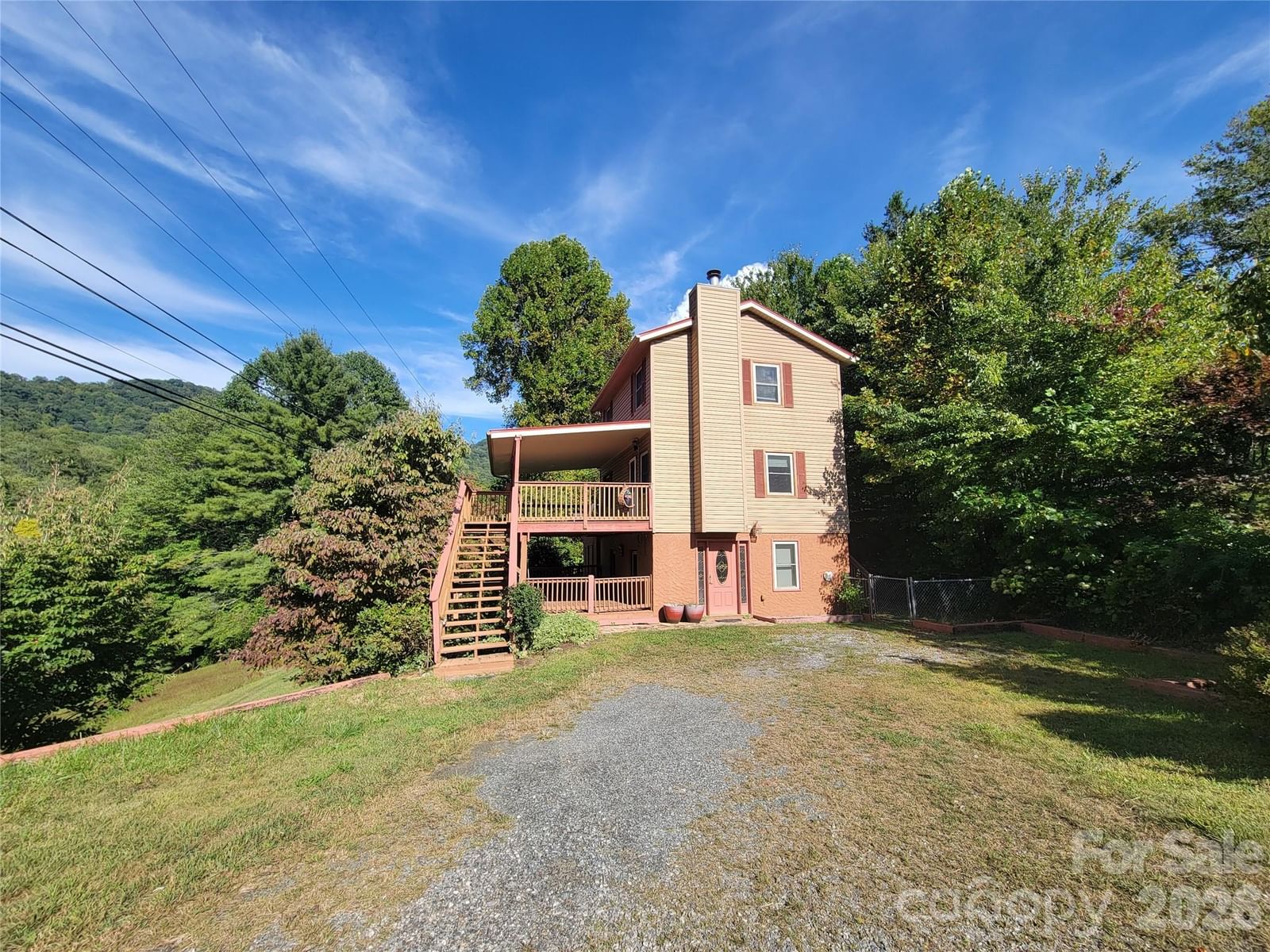 507 Utah Mountain Road, Waynesville, NC 28785 - Photo 2