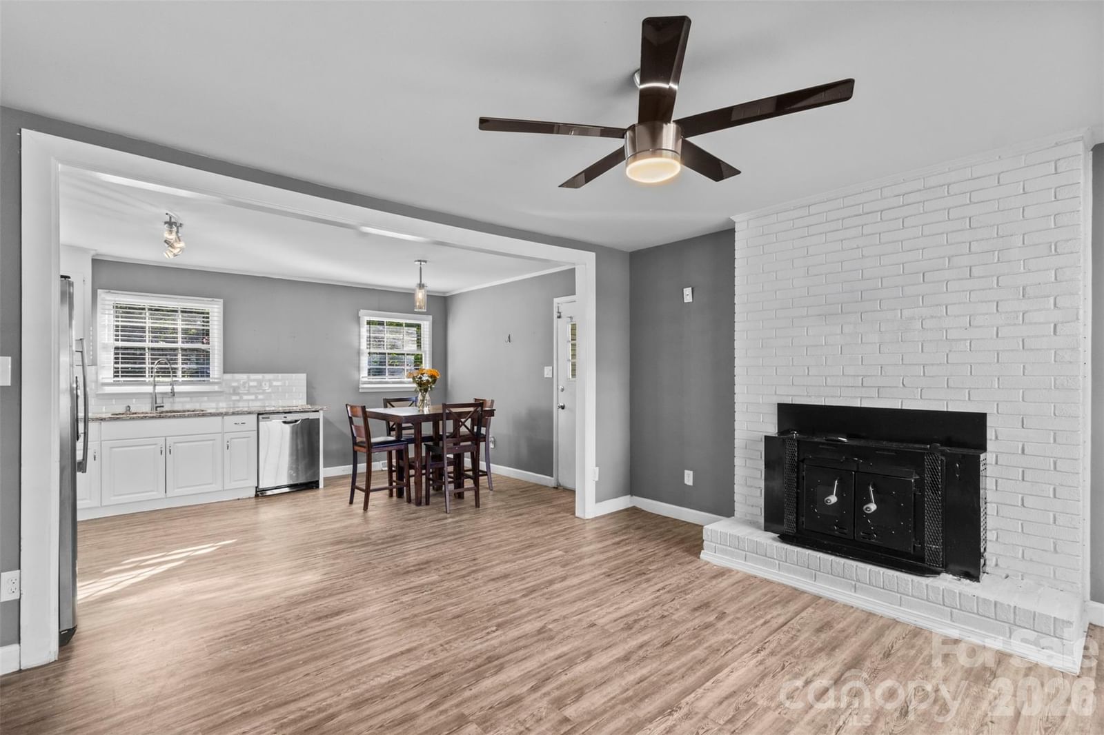 102 Central Avenue, Bessemer City, NC 28016 - Photo 5