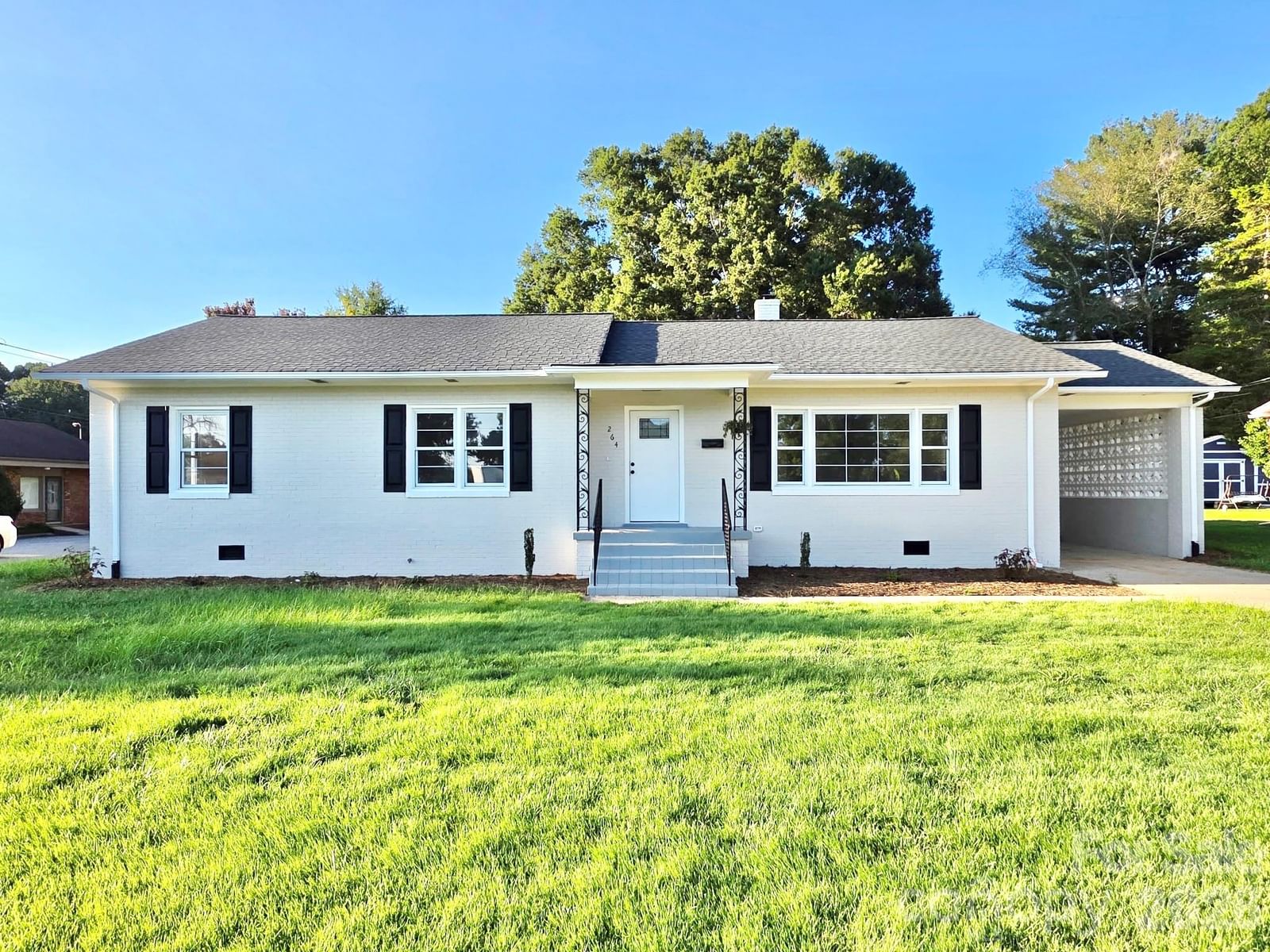 264 3rd Avenue, Taylorsville, NC 28681