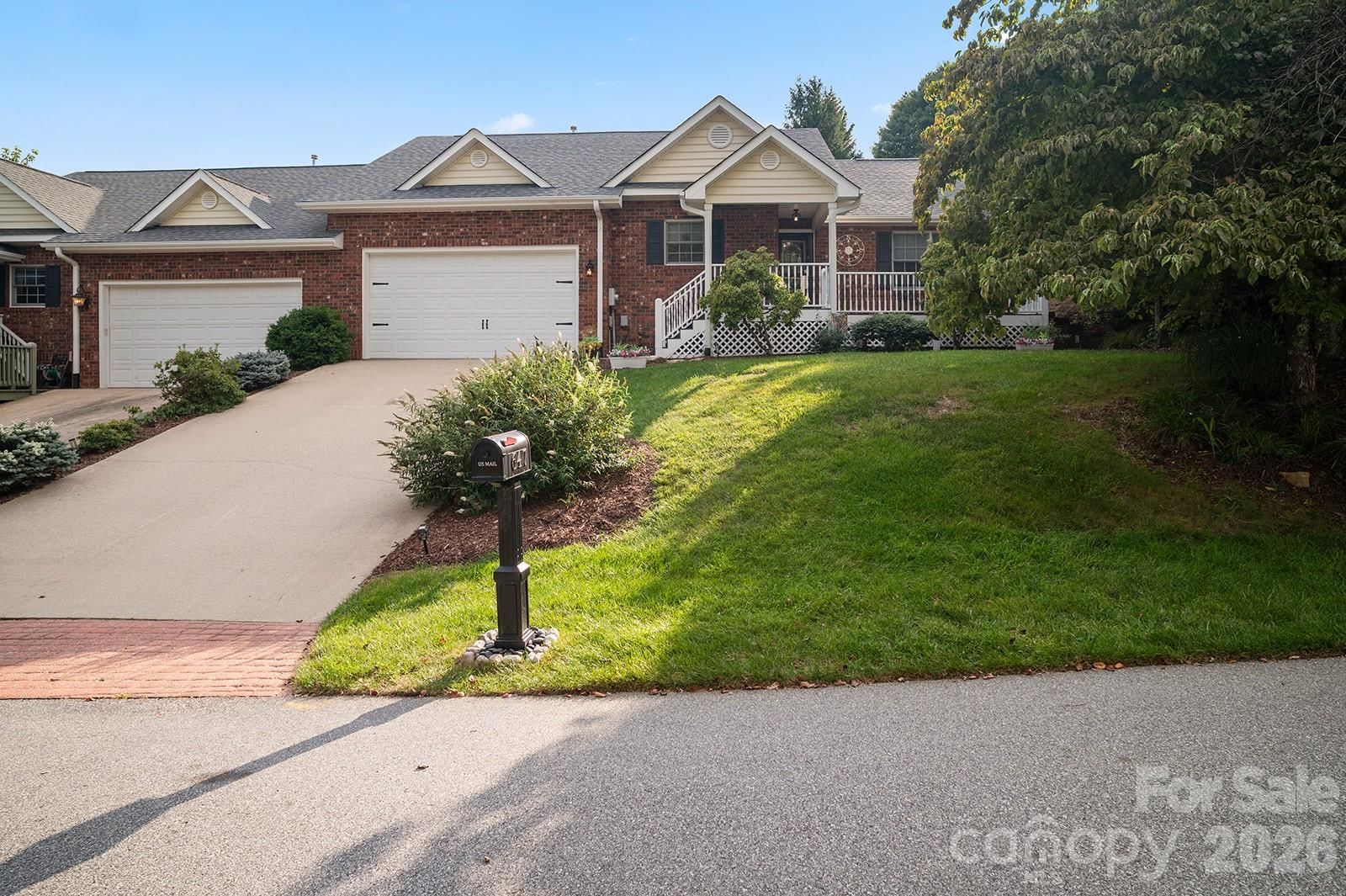 647 High Quarry Road, Hendersonville, NC 28791 - Photo 2