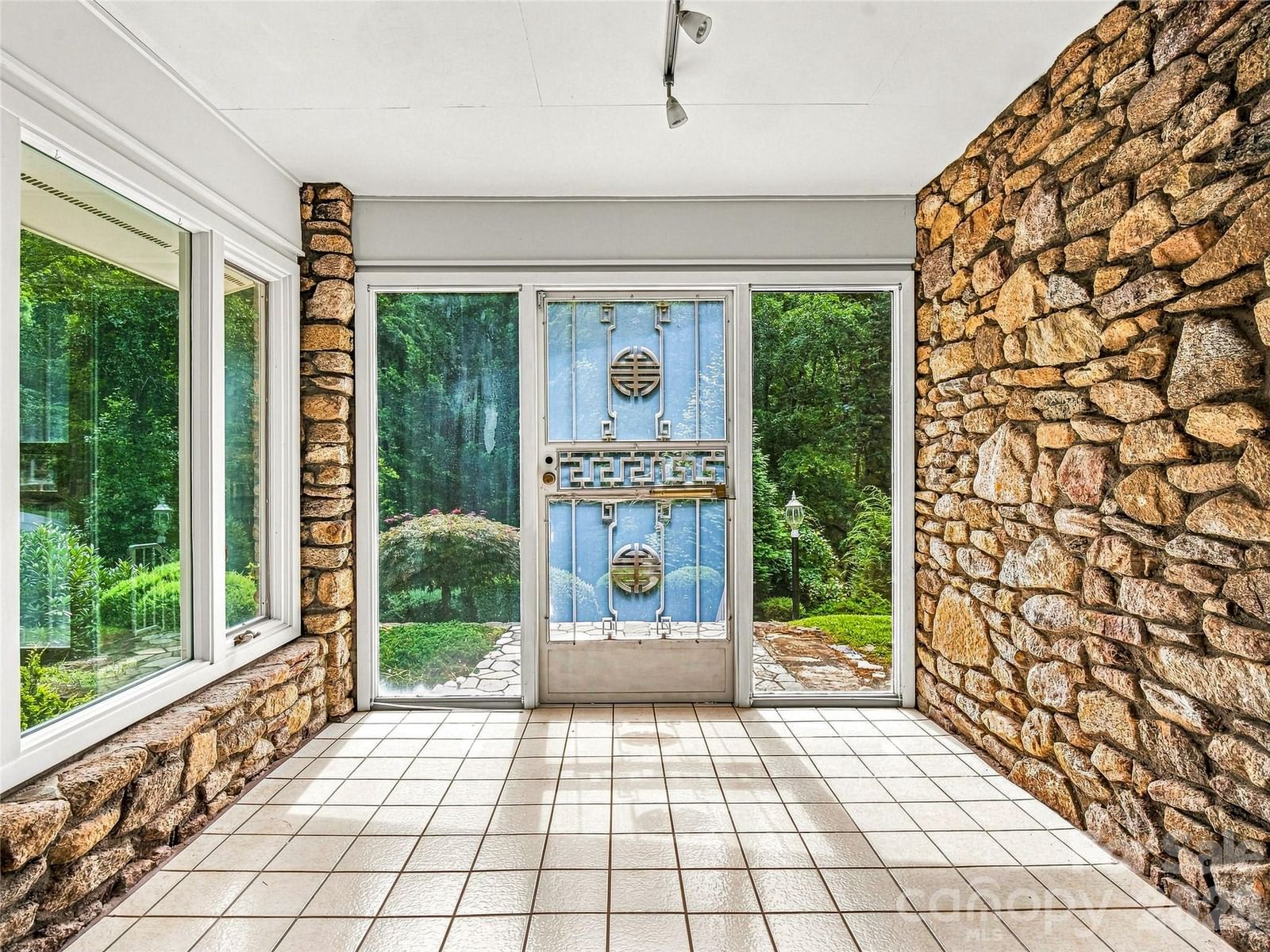 175 Robinhood Road, Asheville, NC 28804 - Photo 4